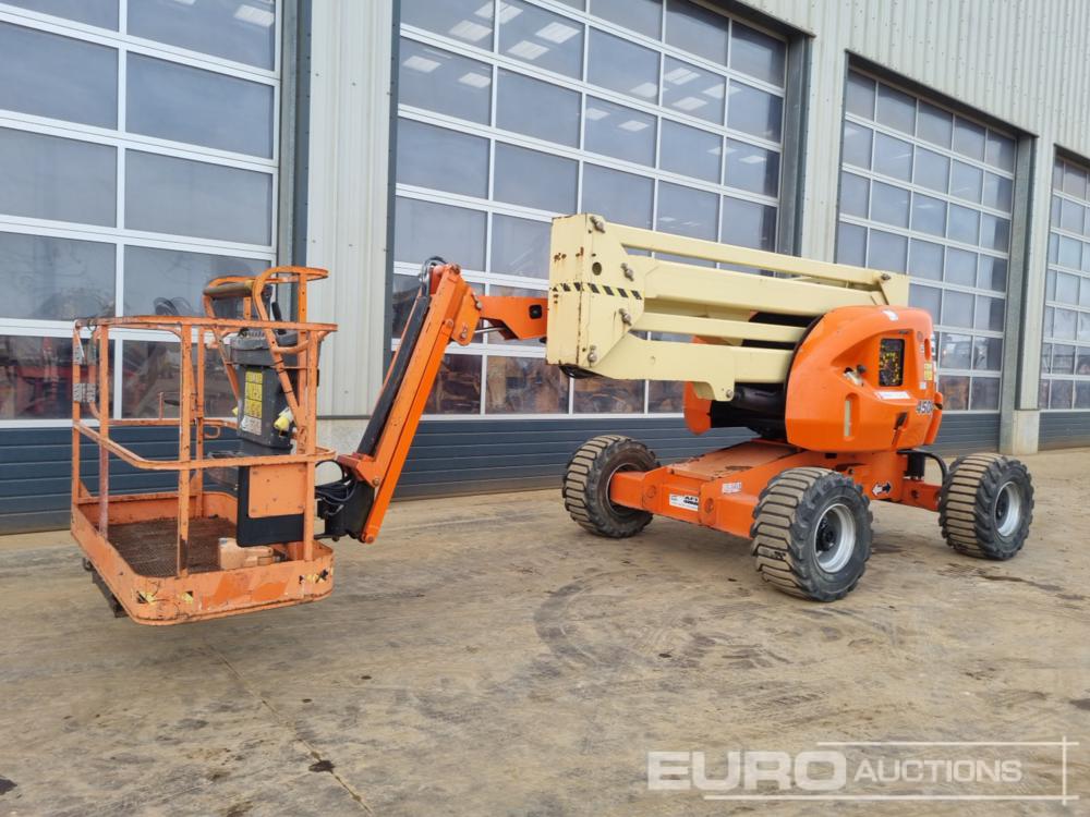 2015 JLG E450AJ 