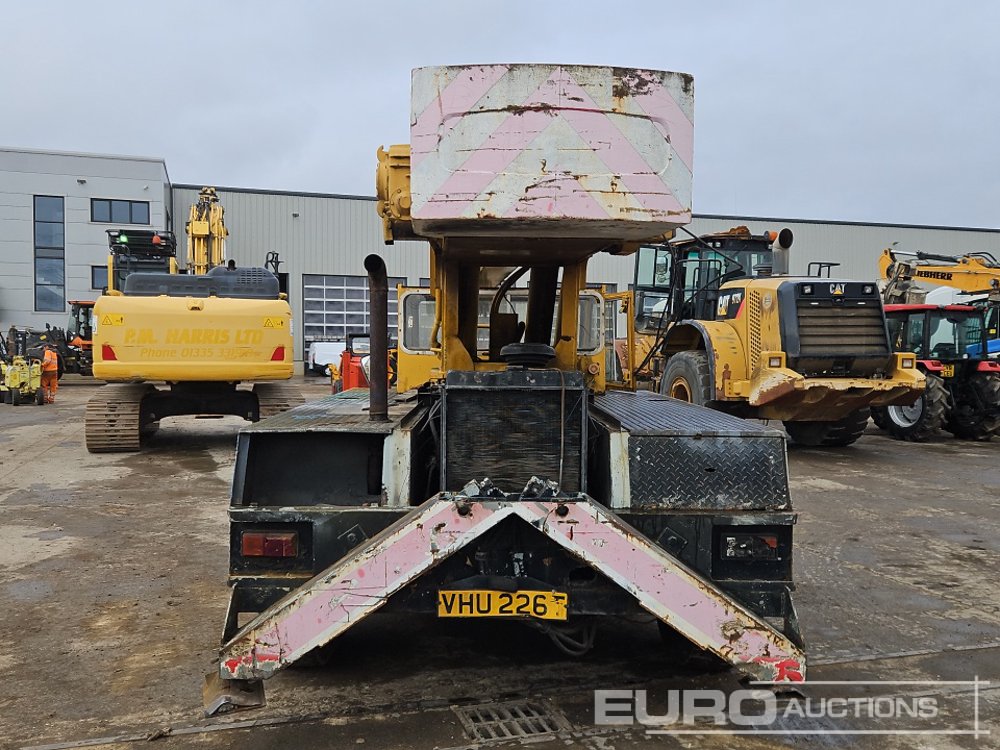 Iron Fairy 4x2 Rough Terrain Crane, Stabilisers | Product | Equipment ...