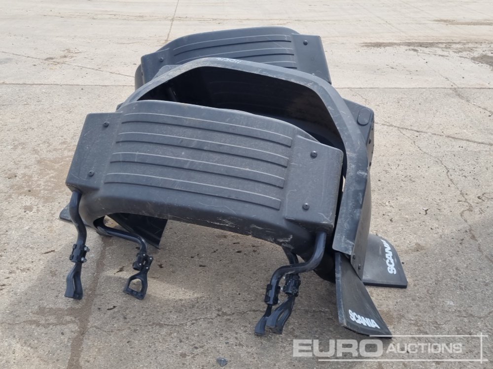 Scania Mud Guard to suit Tractor Unit (6 of) | Leeds | Euro Auctions