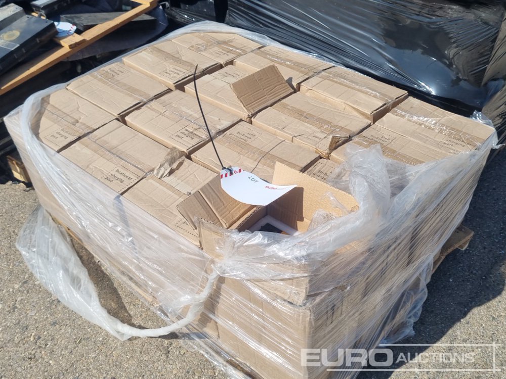 Unused Pallet Of 60v Lithium Rechargeable Batteries Palet De Baterías