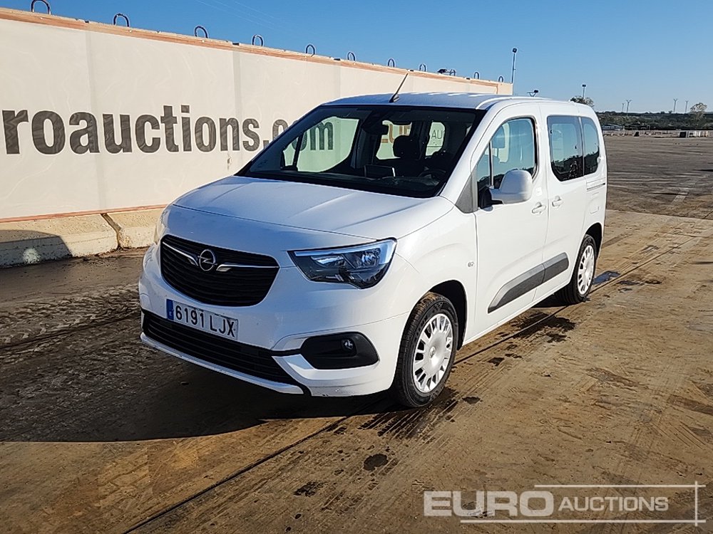 Image for Vans 2020 Opel COMBO