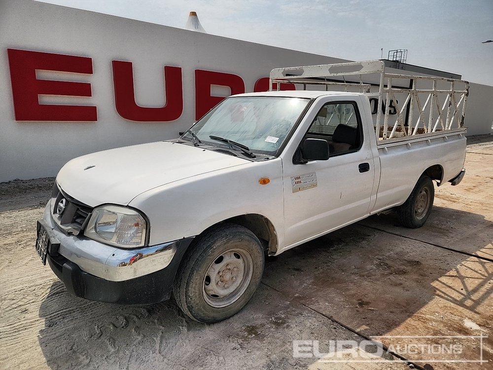 Image de 2010 NISSAN 2400 À vendre à Émirats arabes unis