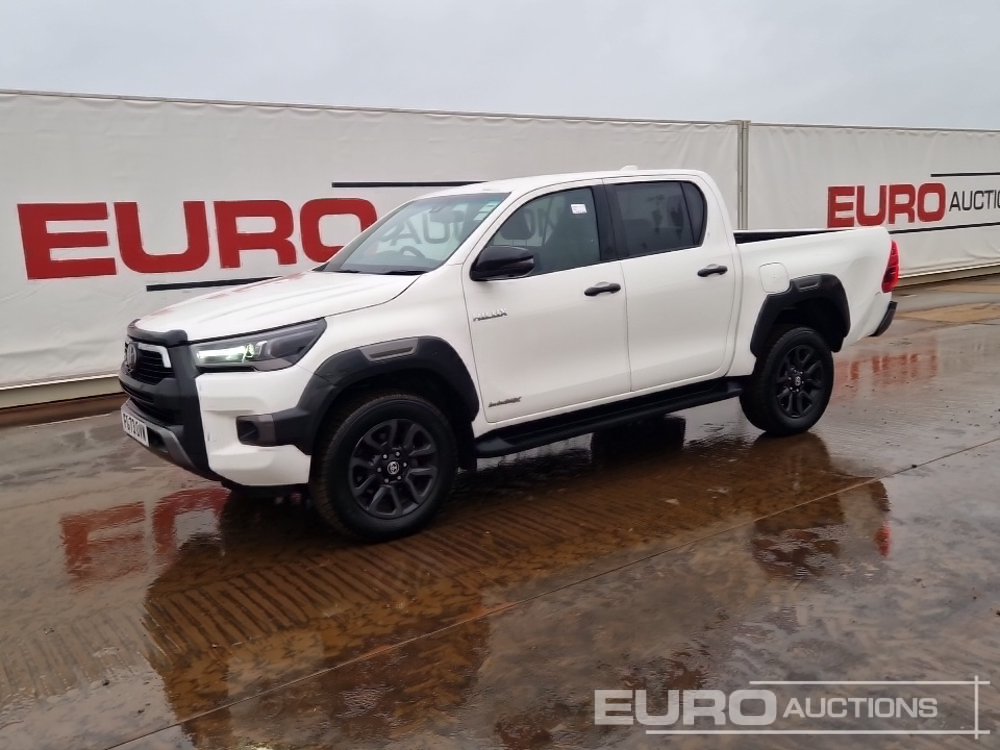 Image de PICKUPS 2023 Toyota Hilux Invincible X