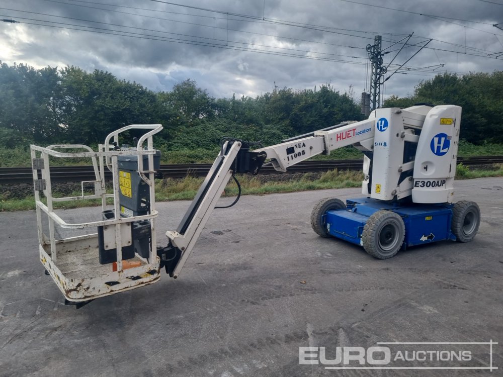 Image for ARTICULATED BOOM LIFTS 2013 JLG E300AJP