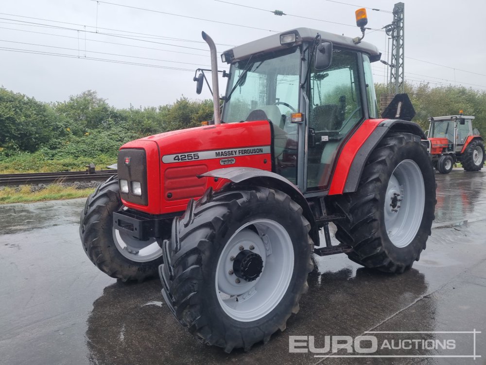 Image de TRACTEURS 2015 Massey Ferguson 4255