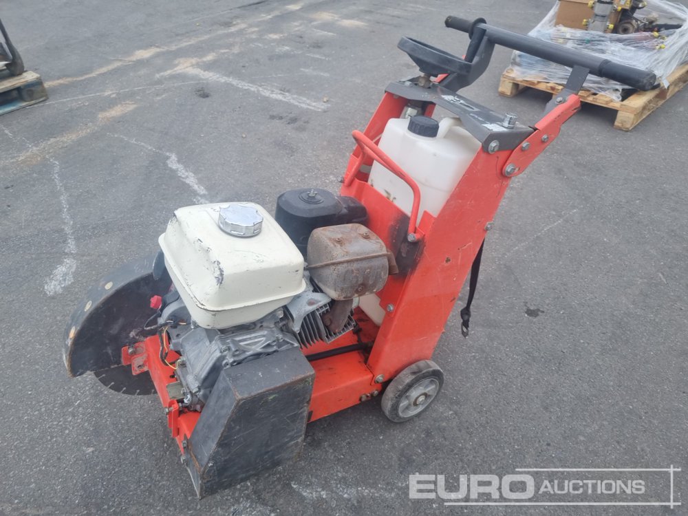 Image for Asphalt / Concrete Equipment 2011 Husqvarna FS400LV