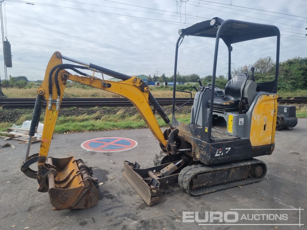 Image for MINI EXCAVATORS 2016 BOBCAT E17