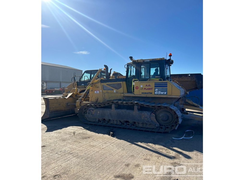 Image de BULLDOZERS SUR CHENILLES 2015 Komatsu D65WX-17