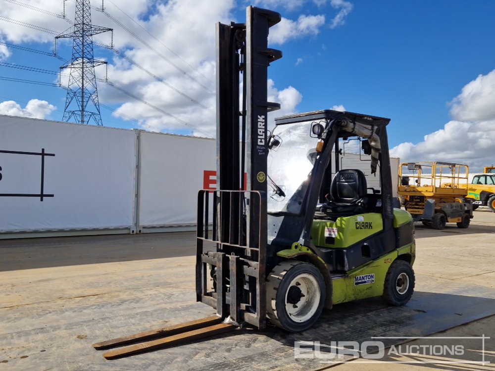 Image for FORKLIFTS 2015 Clark C30D