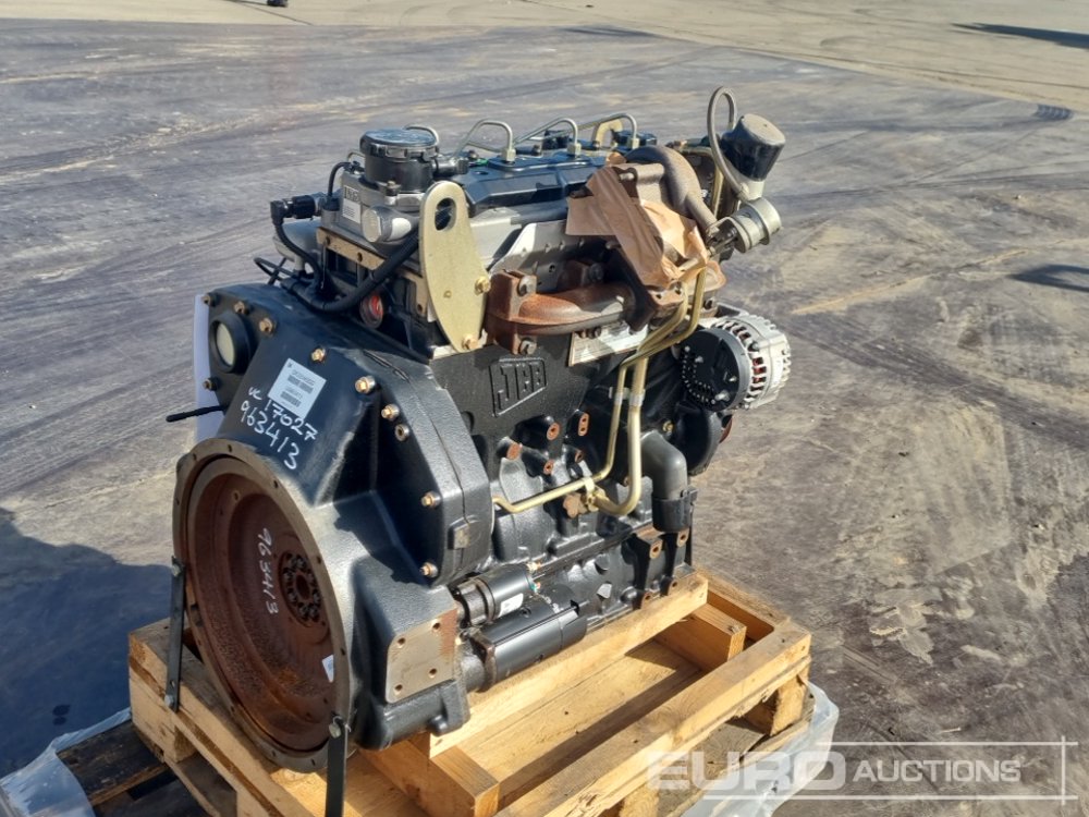 صورة ل Engines / Gearboxes جيه سي بي 448