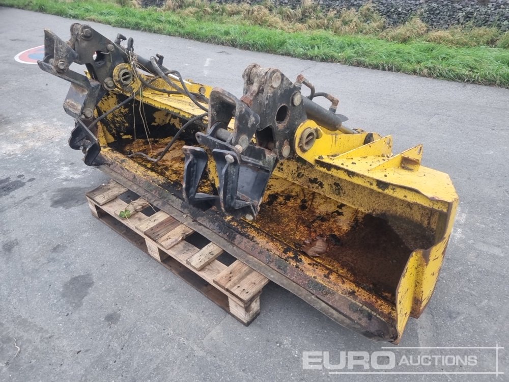 Image for construction equipment - excavator - tracked excavator Rabaud