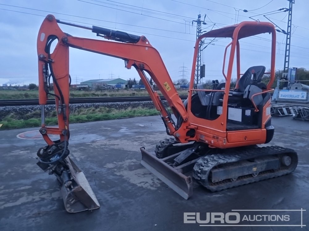 Image for MINI EXCAVATORS 2015 KUBOTA U27-4